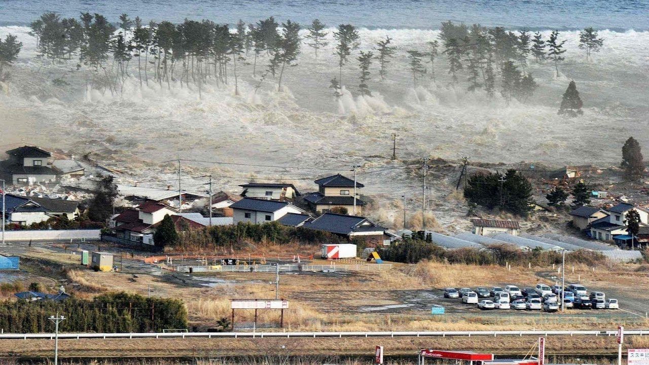 Tsunami yang melanda Aceh tahun 2004