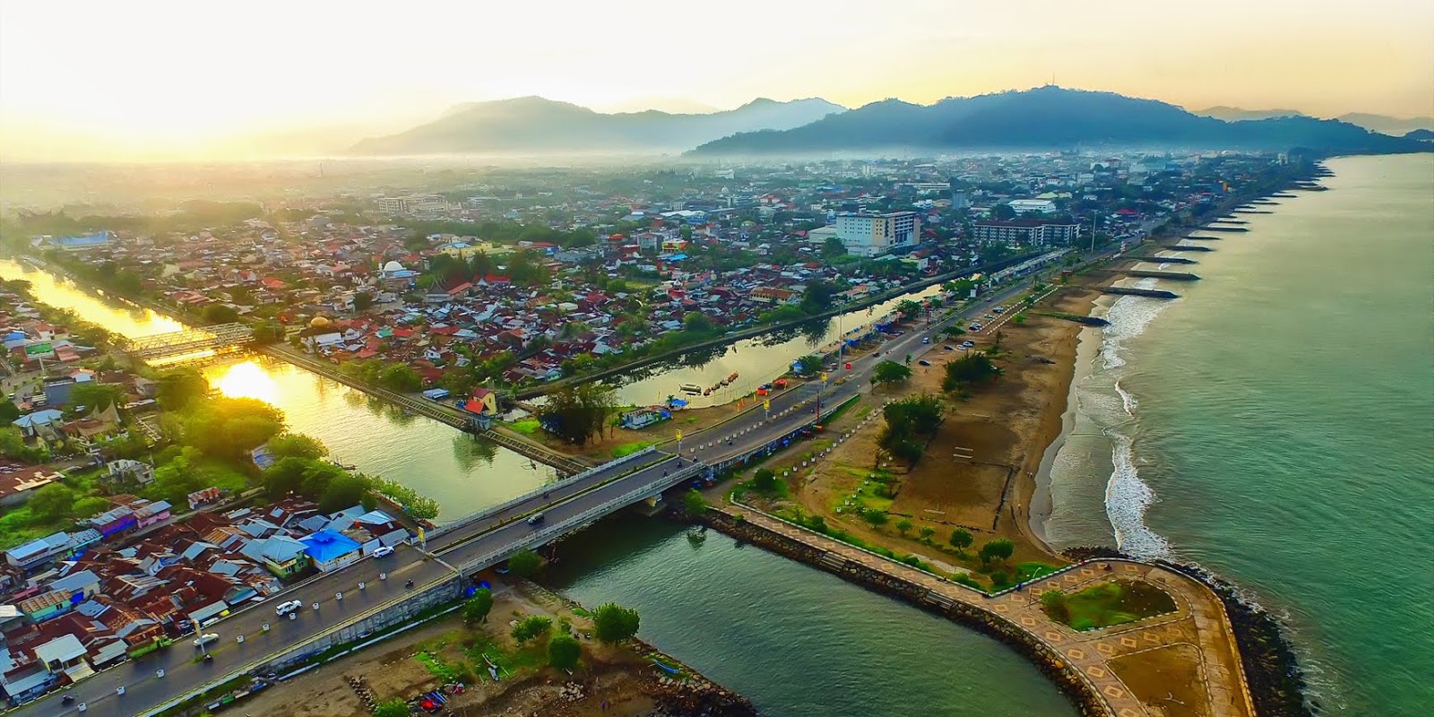 Pesona Alam dan Budaya: Menyelami Keindahan Kota Padang